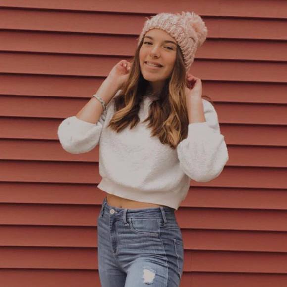 Meet your Posher, Avery - Picture 1 of 1